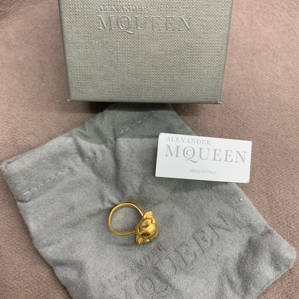 Alexander McQueen twin skull ring